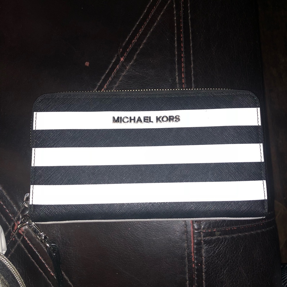 Michael Kors wallet
